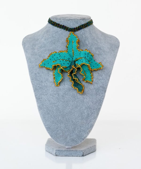 collar esmeralda